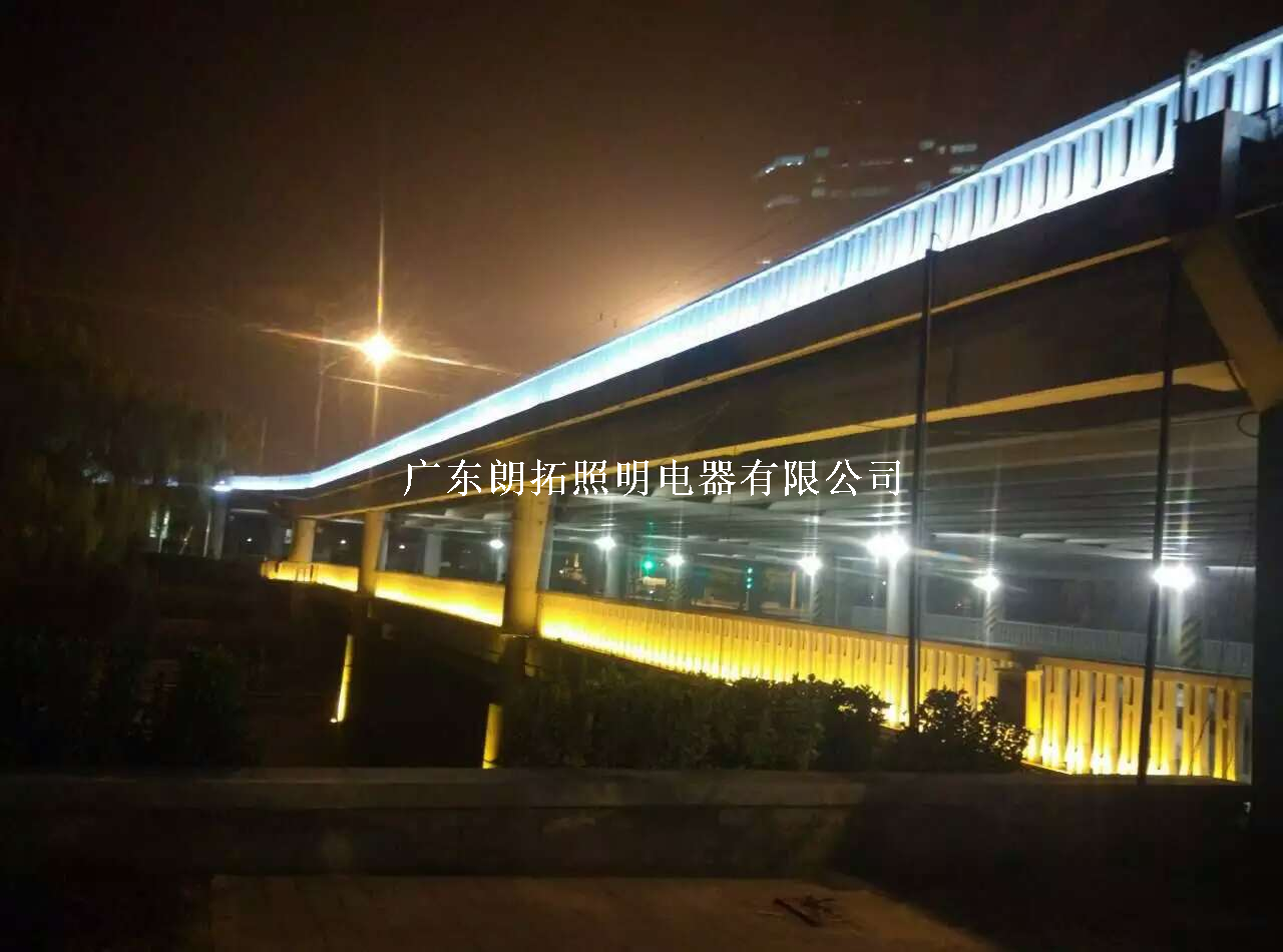 线条灯案例.jpg