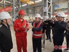 微博上有1600多万粉丝的网络名人“天空菌”也在