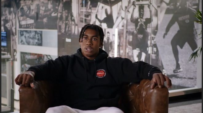 杰登艾维言论争议遭公牛裁撤陷入精神崩溃