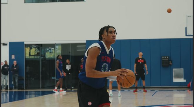 杰登艾维言论争议遭公牛裁撤陷入精神崩溃