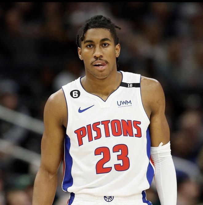 杰登艾维言论争议遭公牛裁撤陷入精神崩溃