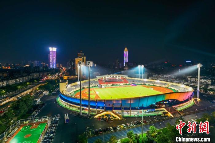 草、光、气三要素驱动的温州两座亚运足球场馆