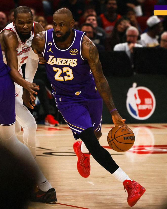 詹姆斯复出后湖人豪取7连胜 东契奇40+10助球队逆