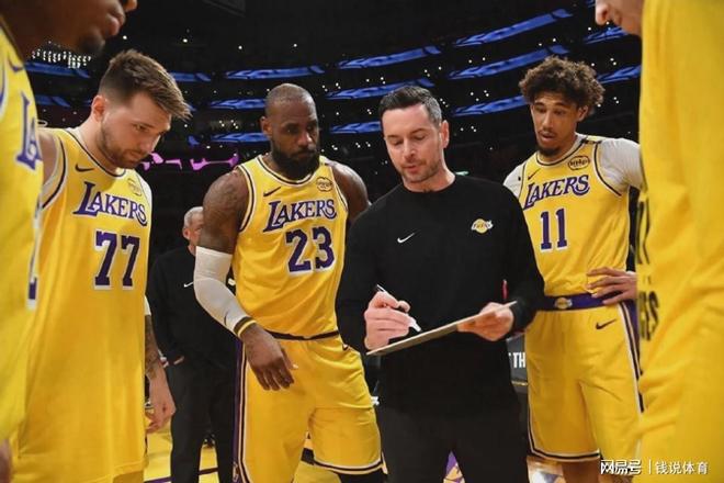 东契奇完成干细胞治疗返家探亲 预计下周归队备