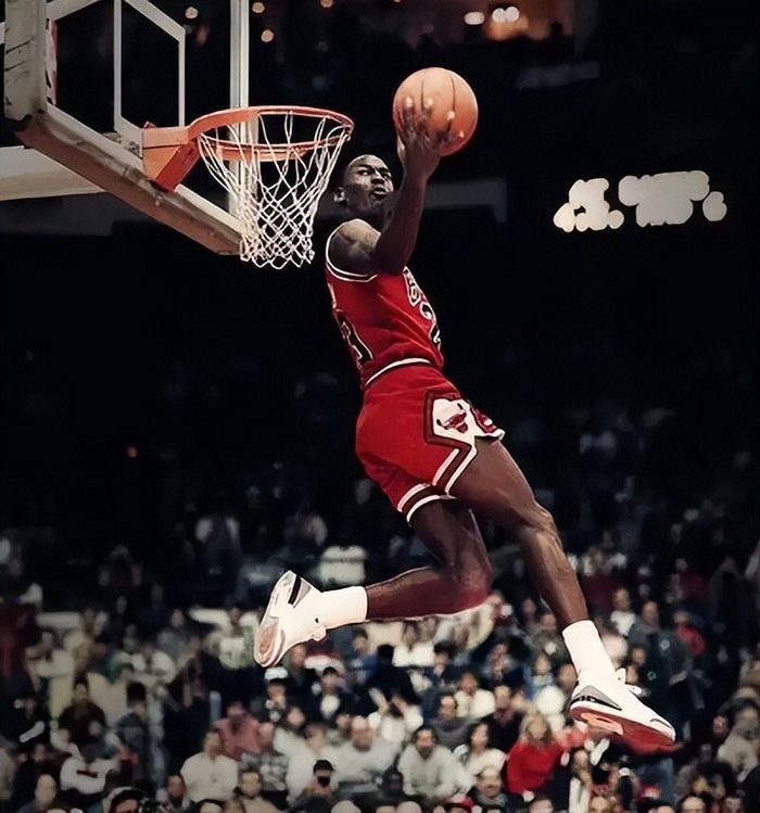 哈登接近100%超越乔丹得分纪录 詹姆斯杜兰特紧追