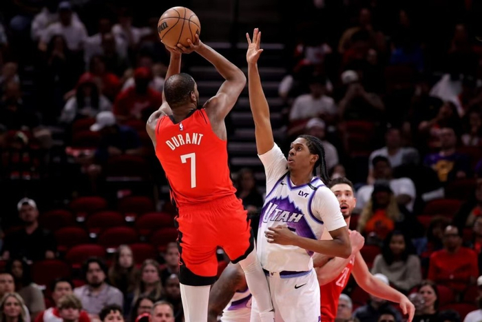 哈登接近100%超越乔丹得分纪录 詹姆斯杜兰特紧追